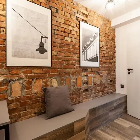 民宿 Underground *