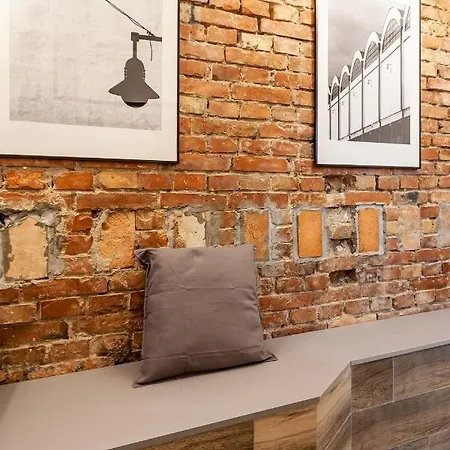 民宿 Underground 格丁尼亚