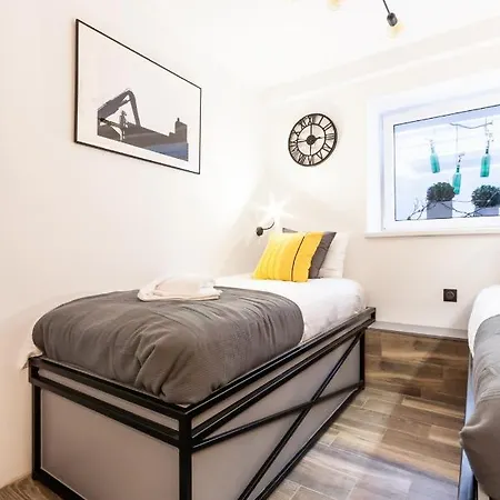 Underground ホームステイ グディニャ