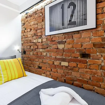 ホームステイ Underground *