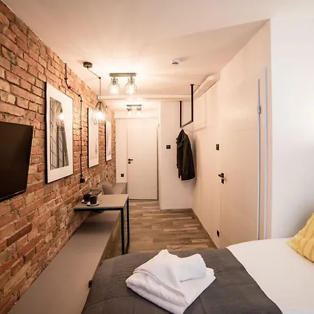 Underground 民宿 格丁尼亚