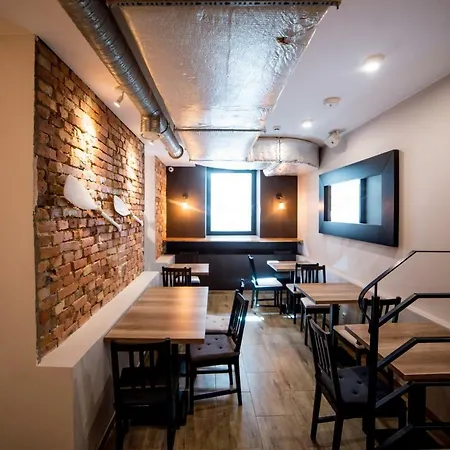 Underground ホームステイ グディニャ