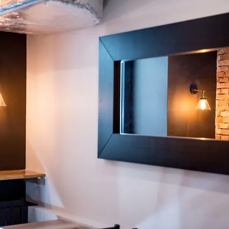 民宿 Underground *