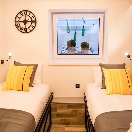 民宿 Underground *